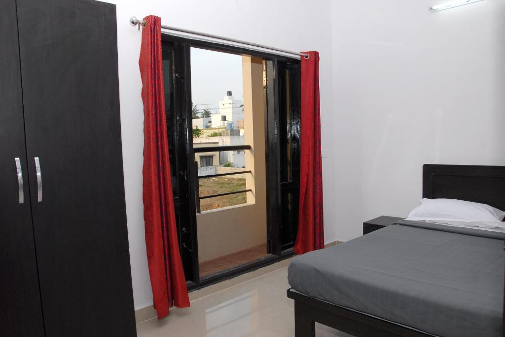 Varsha Enclave Serviced Apartment ไมซอร์ ภายนอก รูปภาพ